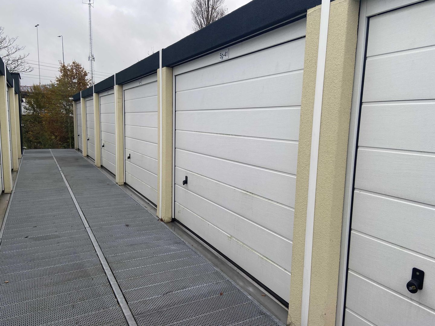 Bekijk foto 2 van Spoorlaan 5-G38