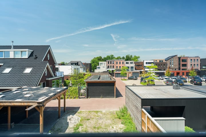 Foto 4 van Raiffeisenstraat 13