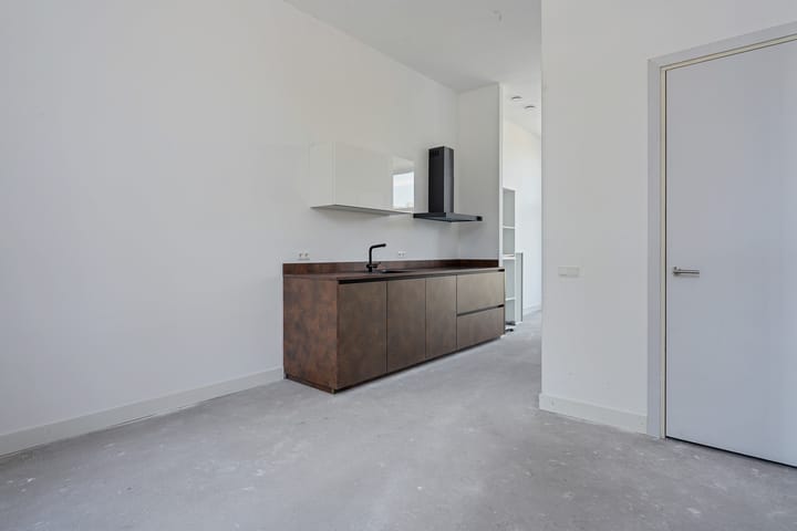 Foto 12 van Raiffeisenstraat 13