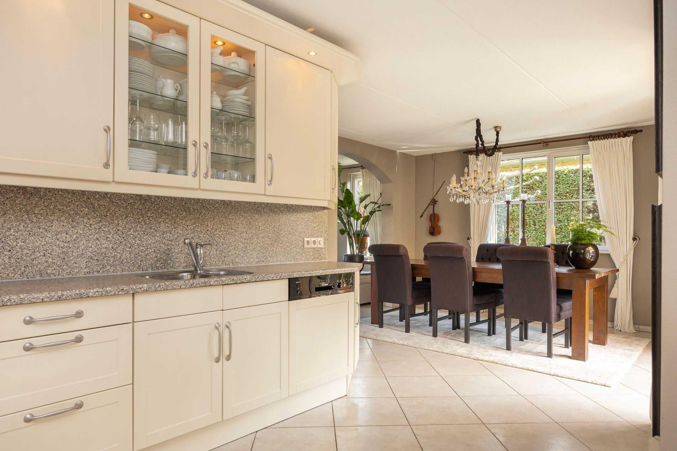 Photo 18 of Oxfordstraat 8