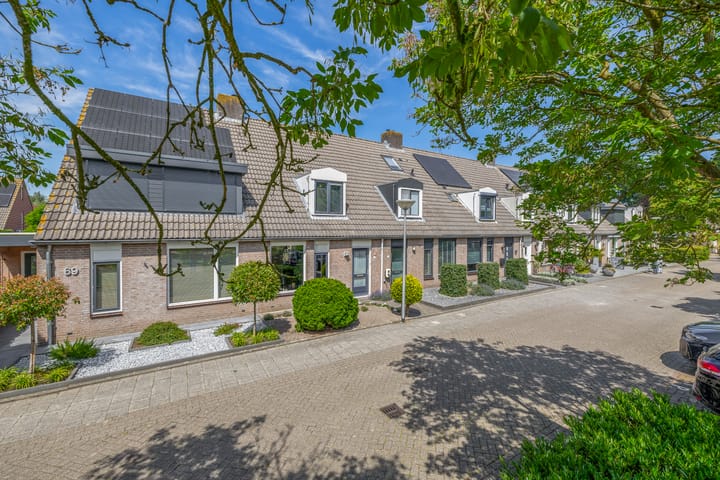 Foto 3 van Marga Klompéstraat 71