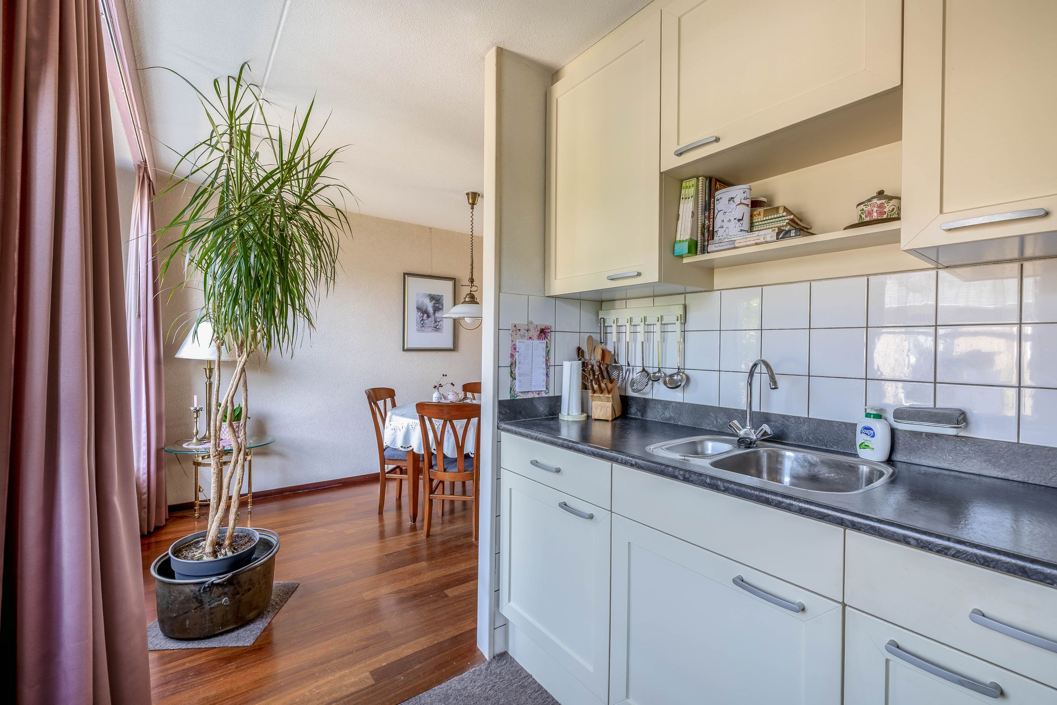 Foto 12 van Marga Klompéstraat 71