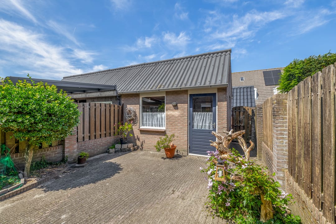 Foto 16 van Marga Klompéstraat 71