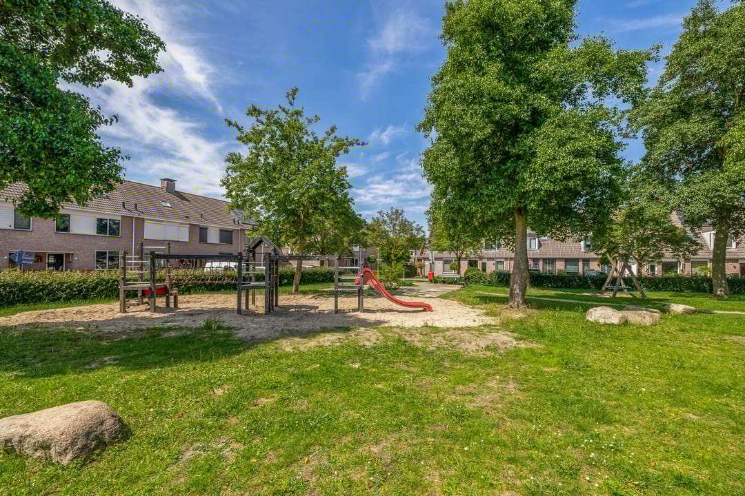 Foto 28 van Marga Klompéstraat 71