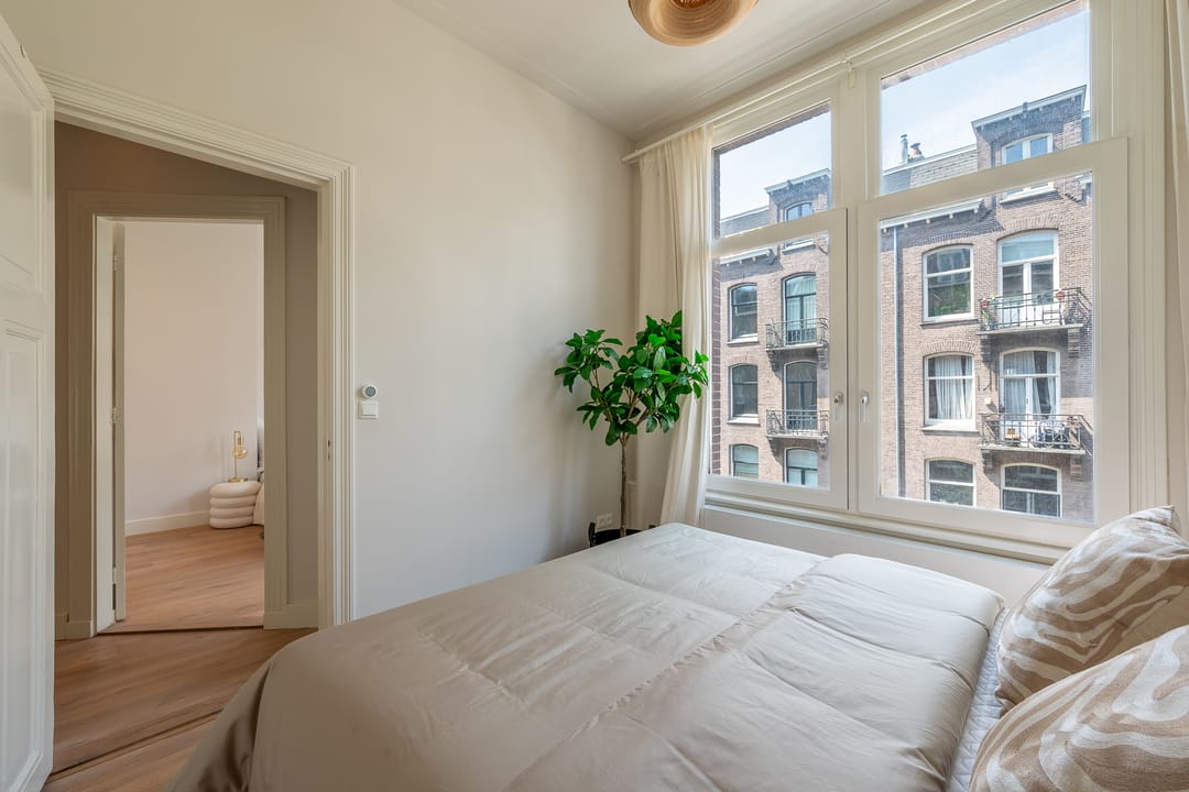 Foto 22 van Valeriusstraat 245-2