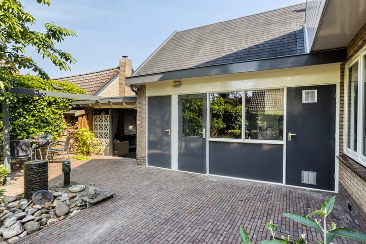 Photo 33 of Molenbeek 10