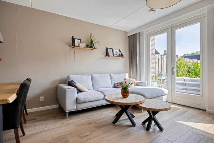 Foto 2 van Schrijvershoeve 82