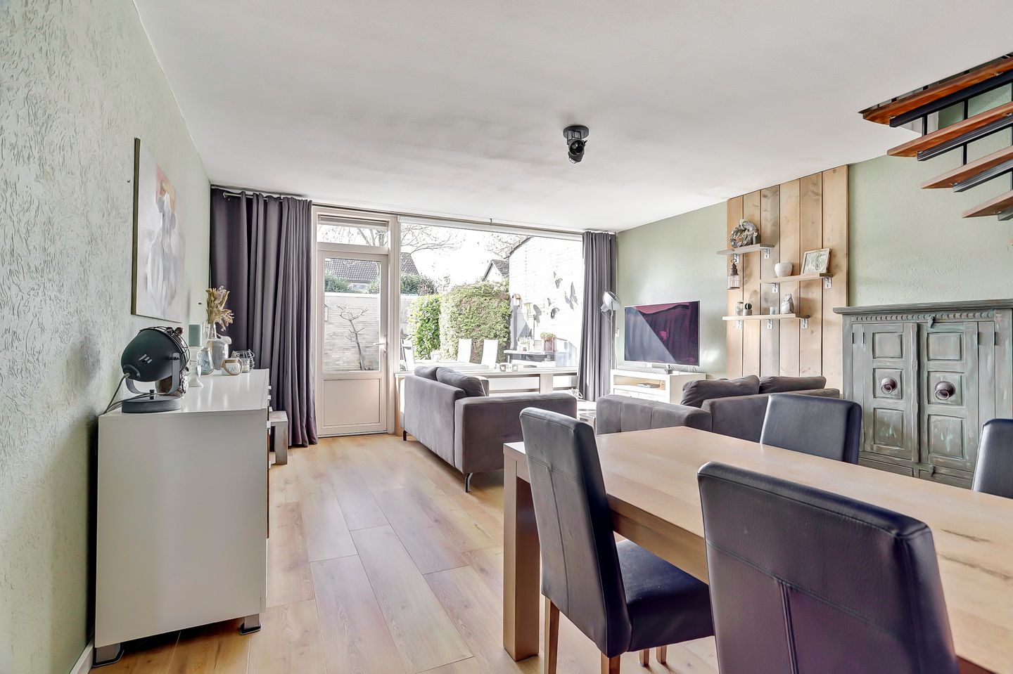 Foto 10 van Basielhof 58