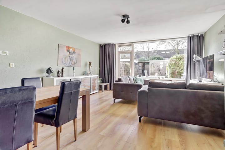 Foto 13 van Basielhof 58