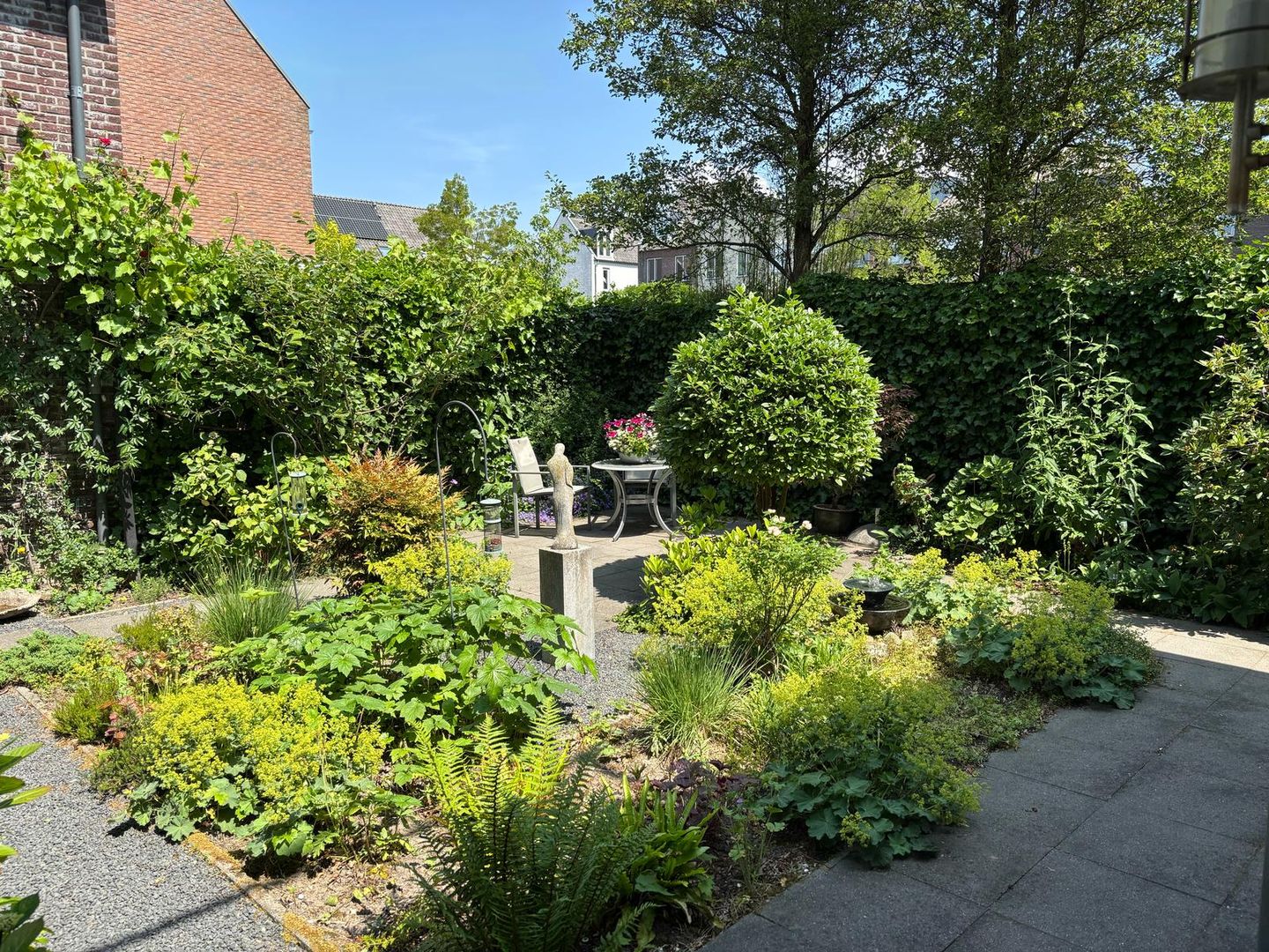 Foto 19 van Ed Hoorniklaan 16