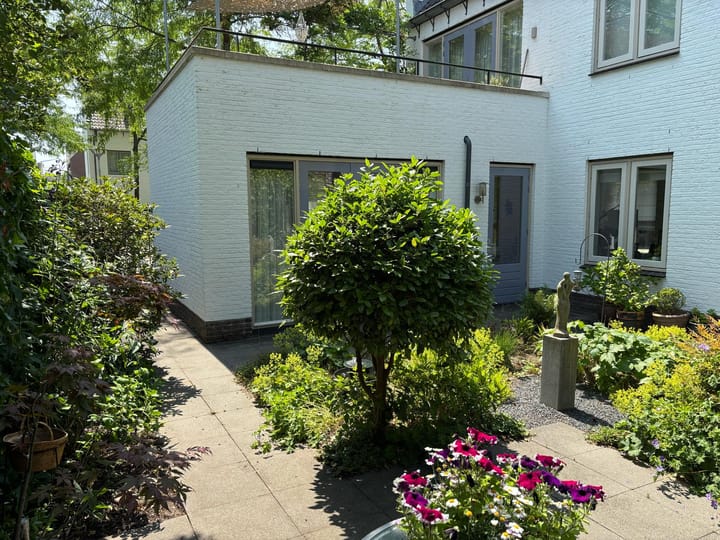 Foto 21 van Ed Hoorniklaan 16