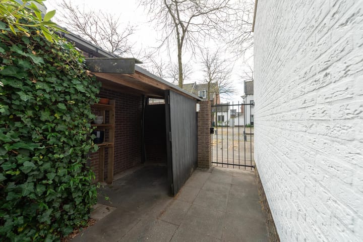 Foto 22 van Ed Hoorniklaan 16