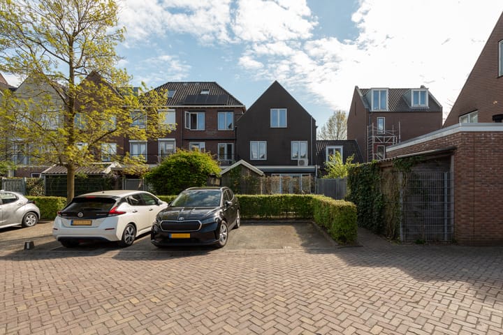 Foto 25 van Ed Hoorniklaan 16