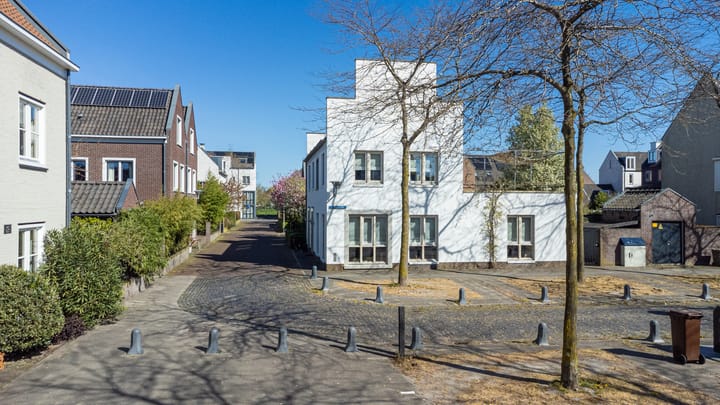 Foto 28 van Ed Hoorniklaan 16