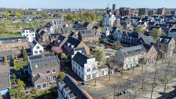 Foto 29 van Ed Hoorniklaan 16