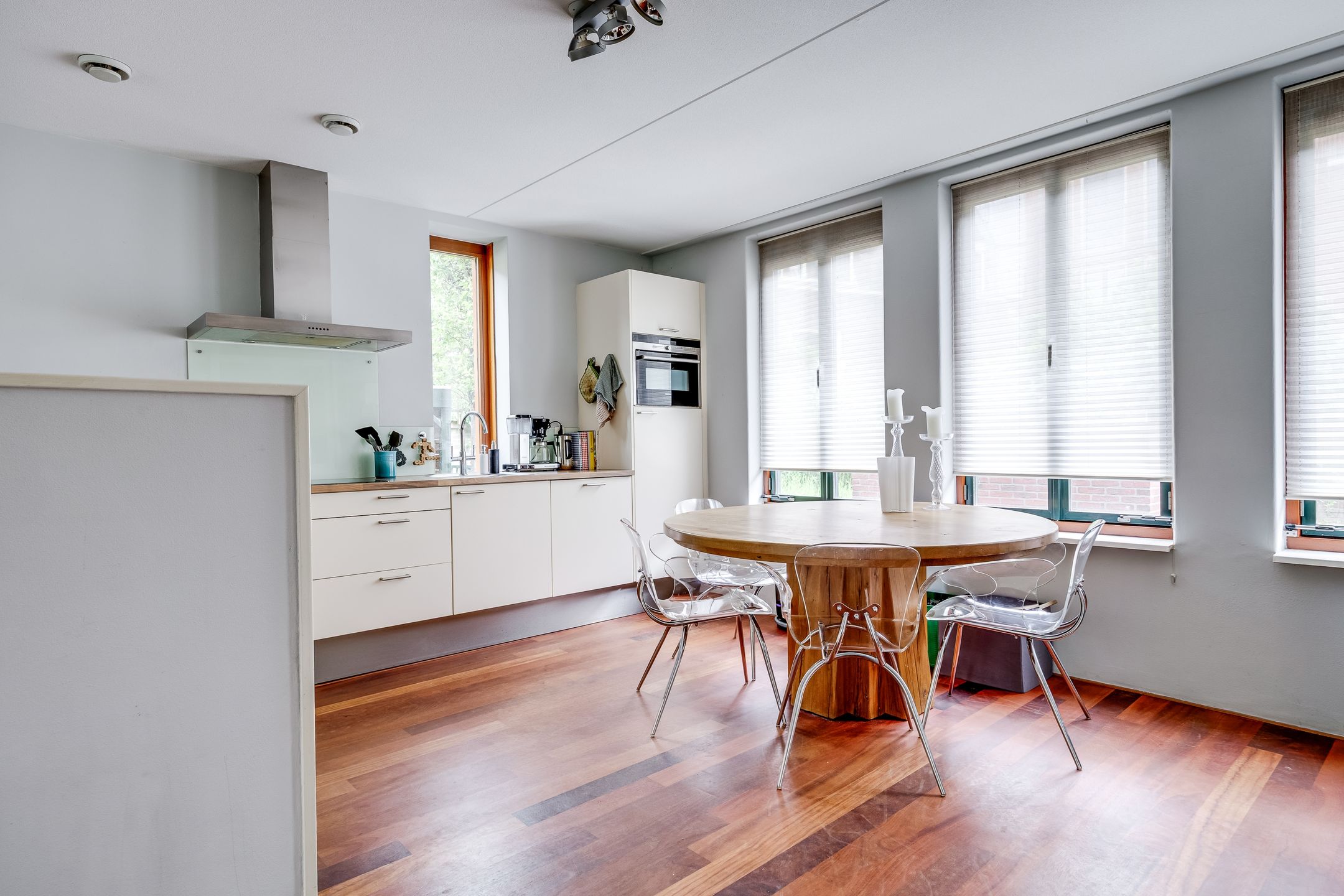 Foto 6 van Wolvenplein 7-C