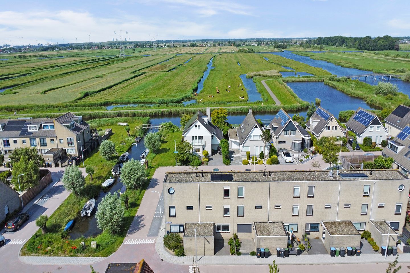 Foto 1 van Petronella Moensstraat 15