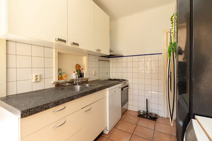 Photo 11 of Eksterstraat 18