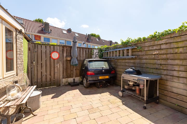 Photo 25 of Eksterstraat 18