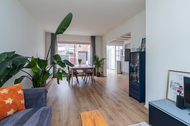 Foto 9 van Perzikenstraat 6