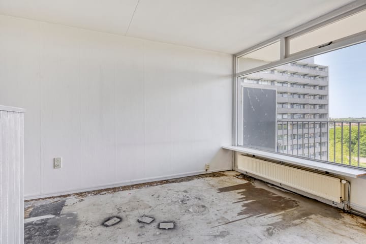 Photo 15 of Tjaarda 374