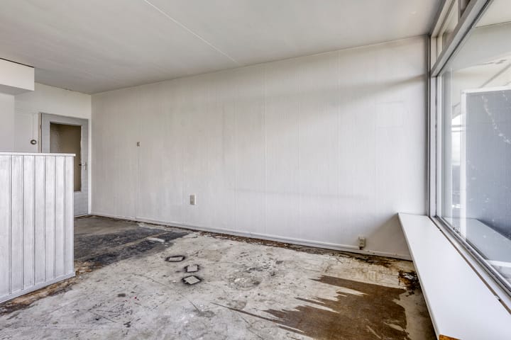 Photo 16 of Tjaarda 374