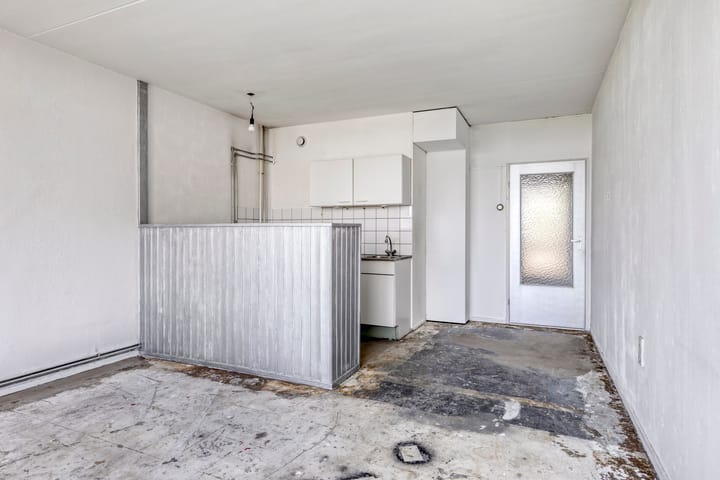 Photo 18 of Tjaarda 374