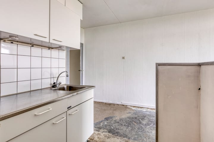 Photo 21 of Tjaarda 374