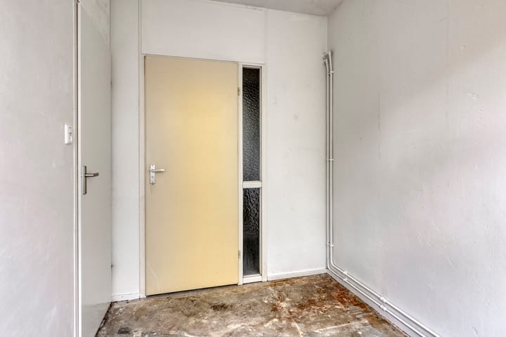 Photo 23 of Tjaarda 374