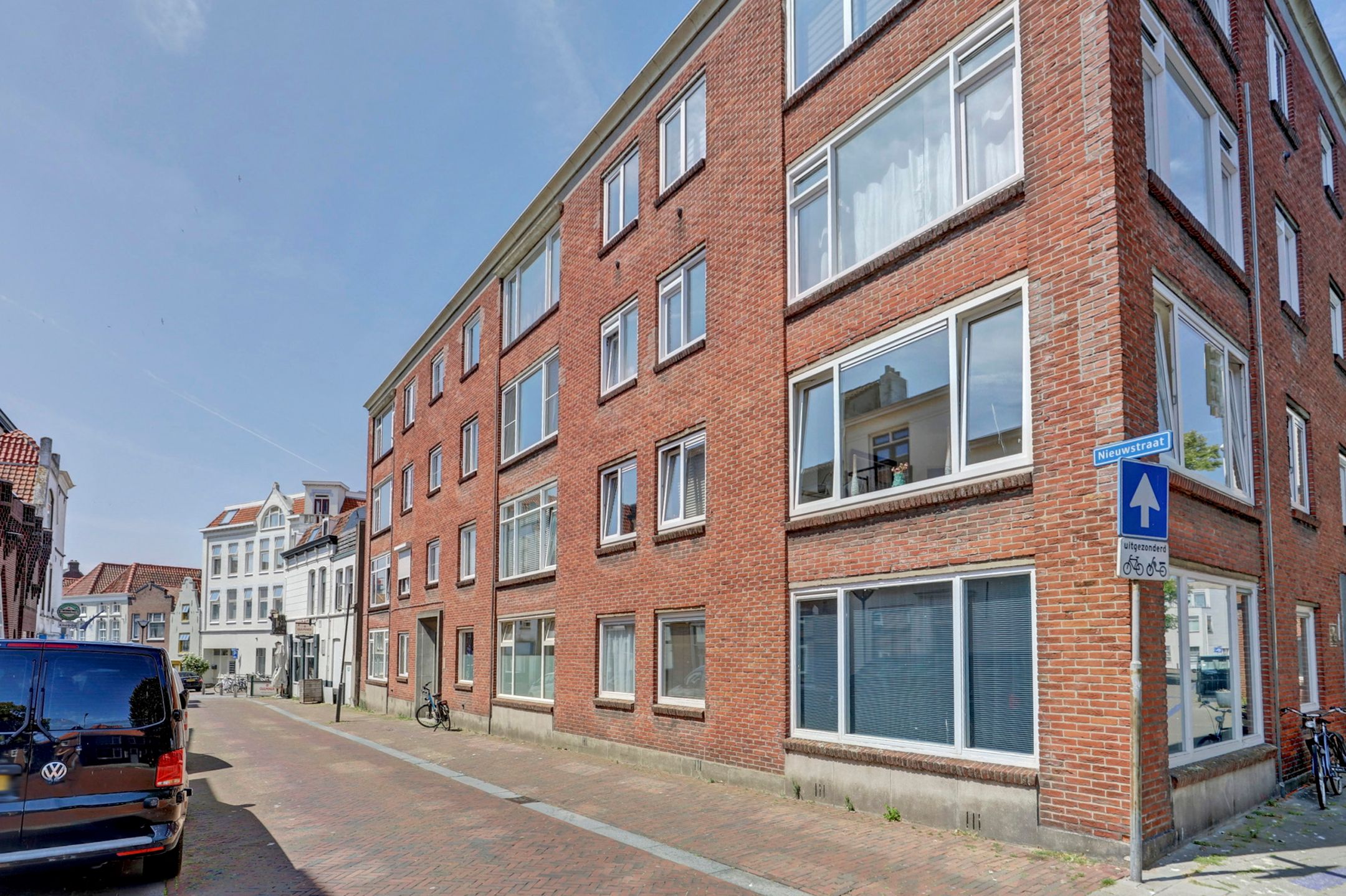 Photo 24 of Nieuwstraat 97