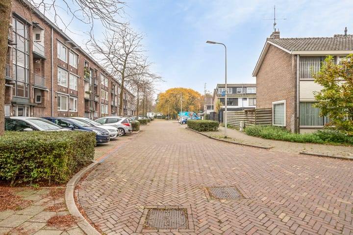 Foto 31 van Charlotte de Bourbonstraat 72