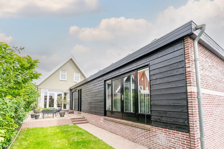 Photo 31 of Hoofdstraat 82