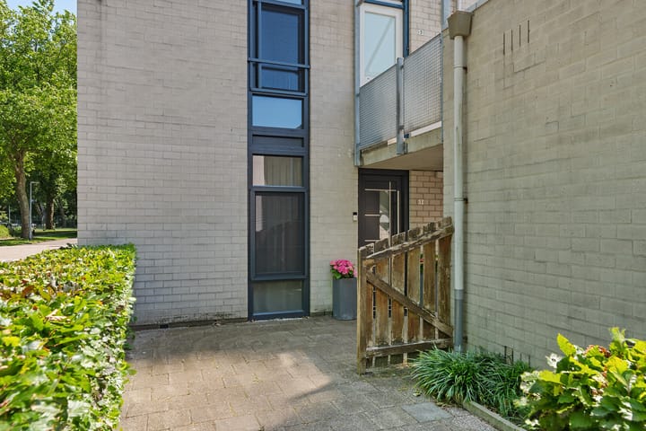 Foto 5 van Eemplein 1