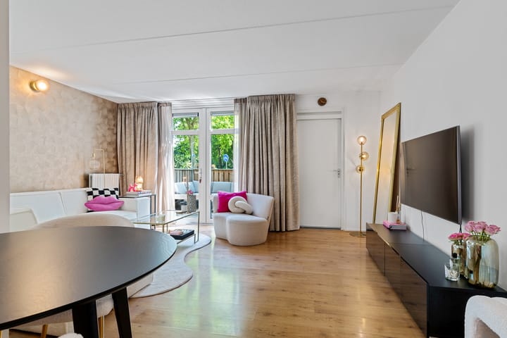 Foto 7 van Eemplein 1