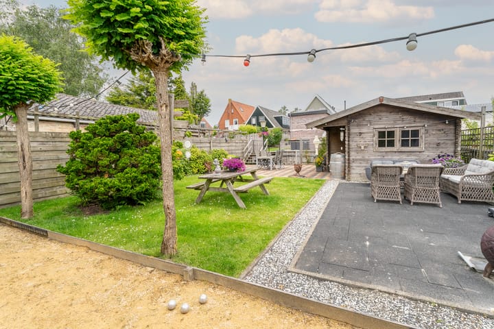 Photo 35 of Hoofdstraat 82