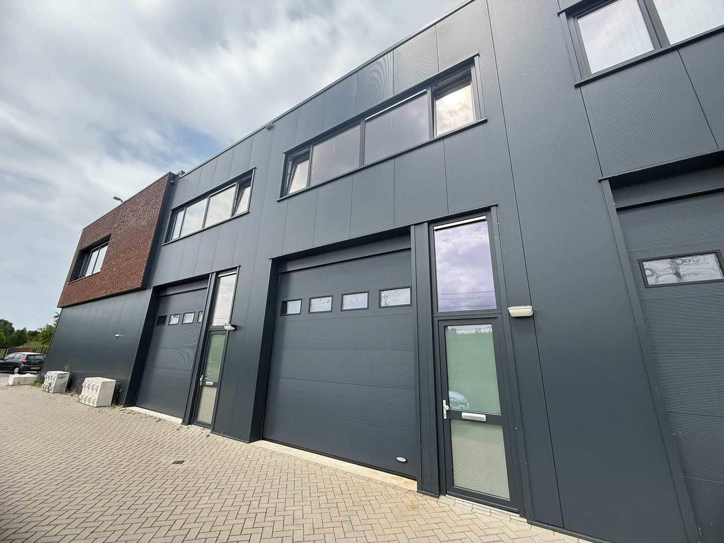 View photo 2 of Huygensstraat 21
