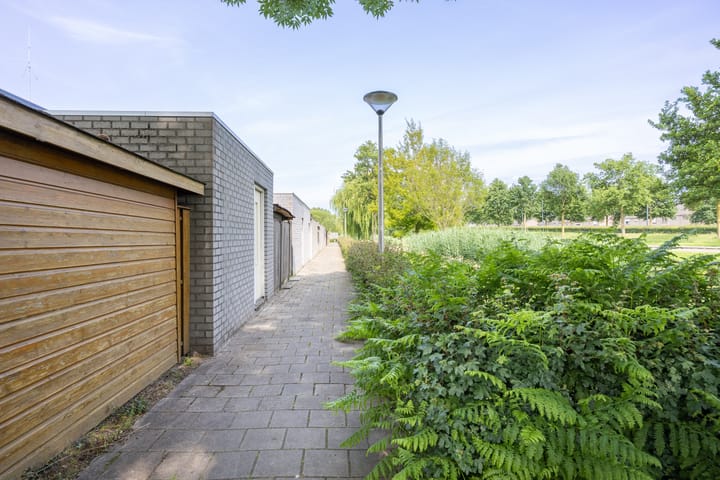 Foto 34 van Adonislaan 18