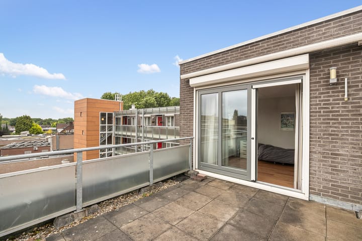 Foto 25 van Raadhuisplein 15-36