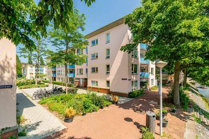 Foto 36 van J.C. van Epenstraat 8