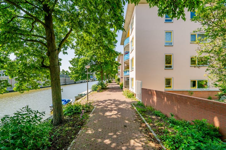 Foto 38 van J.C. van Epenstraat 8