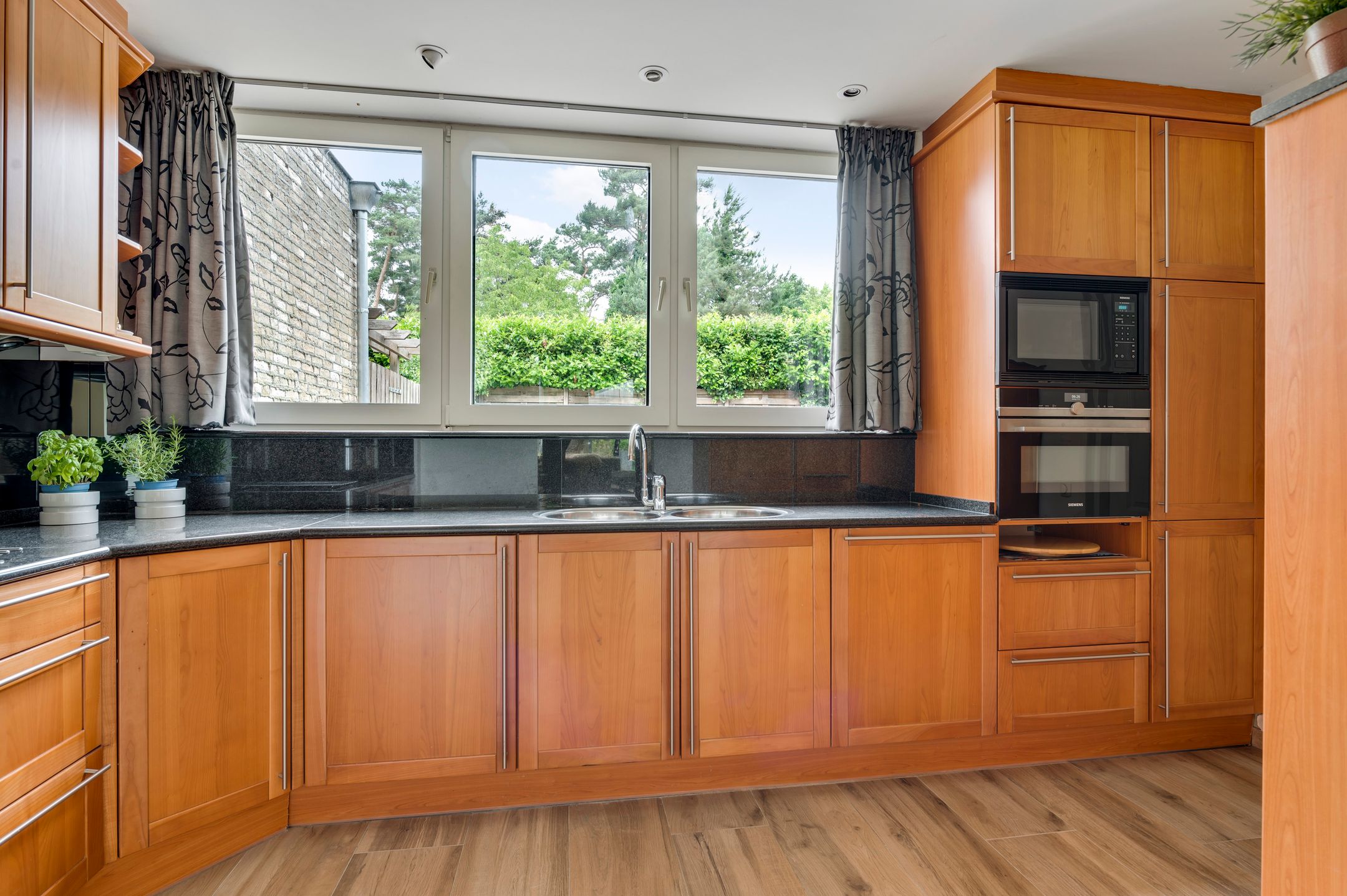 Foto 27 van Van der Landelaan 25