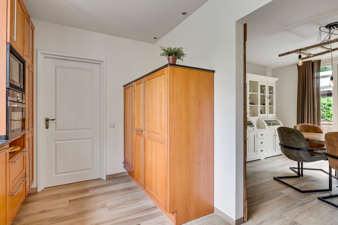 Foto 29 van Van der Landelaan 25