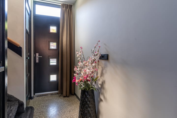 Photo 6 of Wouter van Damstraat 27