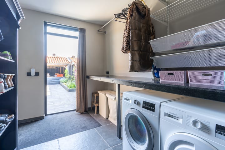 Photo 19 of Wouter van Damstraat 27