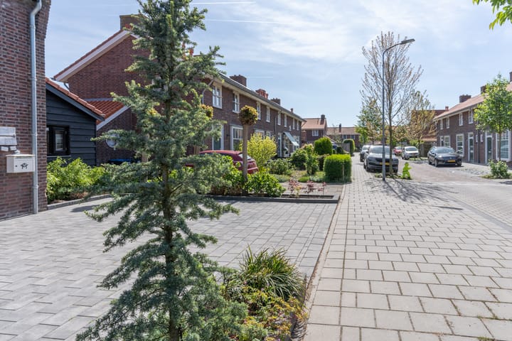 Photo 37 of Wouter van Damstraat 27