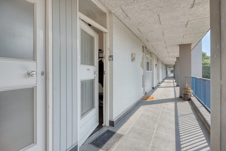 Foto 7 van Burg. van Grunsvenplein 63