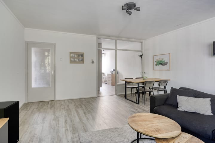 Foto 12 van Burg. van Grunsvenplein 63