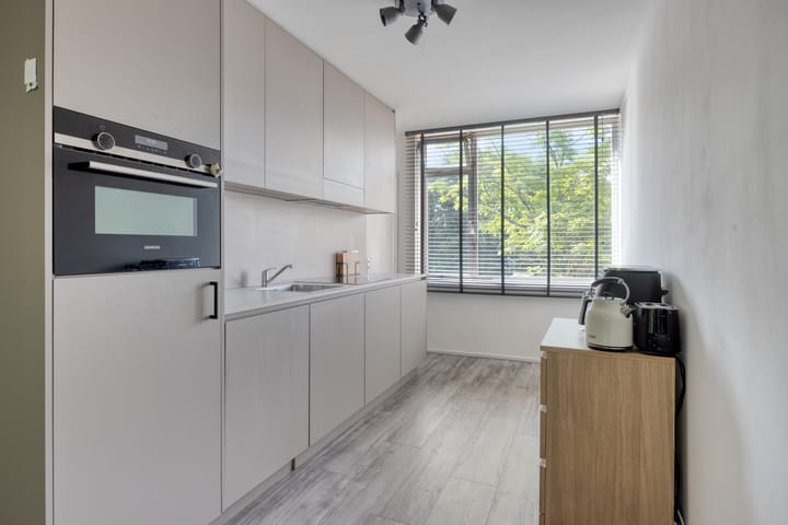 Foto 14 van Burg. van Grunsvenplein 63