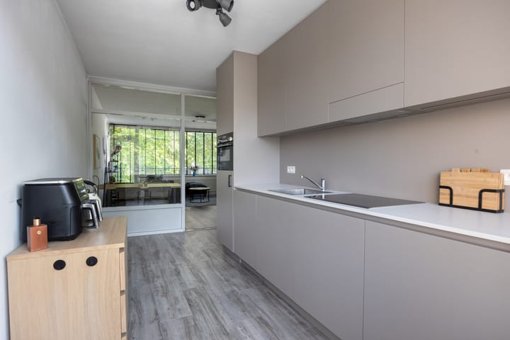 Foto 15 van Burg. van Grunsvenplein 63