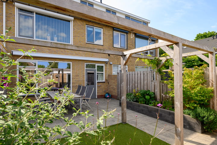 Foto 1 van Johan van Oldenbarneveldtstraat 17